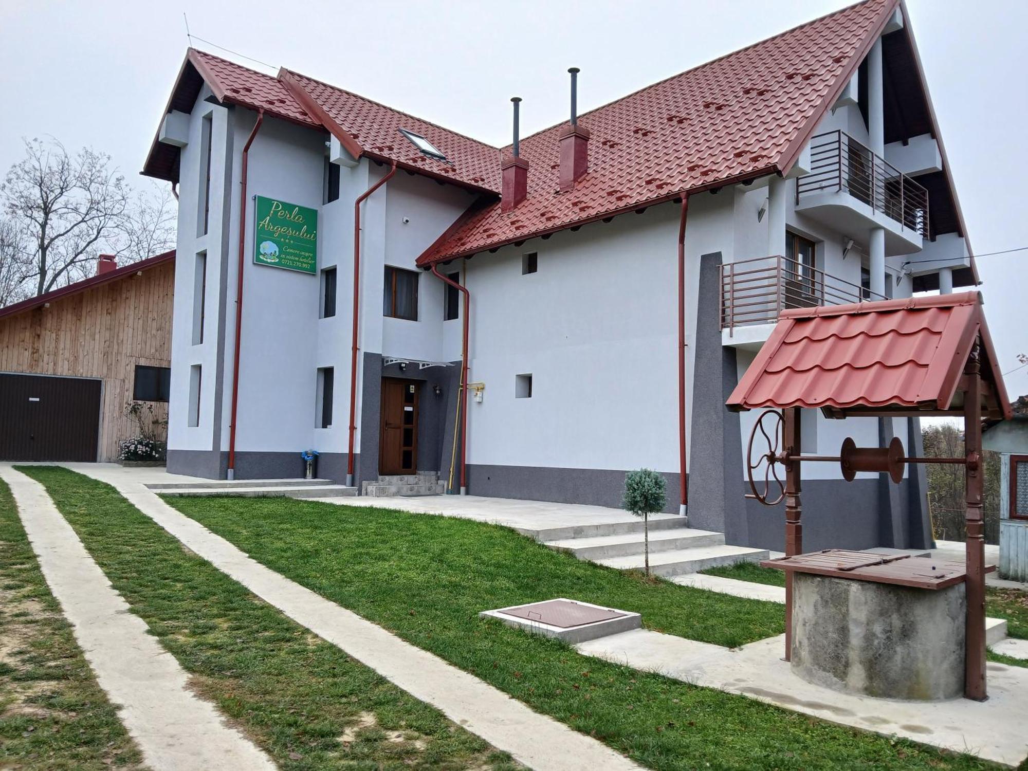 Perla Argesului, Ciubar, Piscina, Lift, Gratar, Cabana, Pensiuni, Hotel Cazare Transfagarasan Curtea De Arges Albestii de Arges Dış mekan fotoğraf