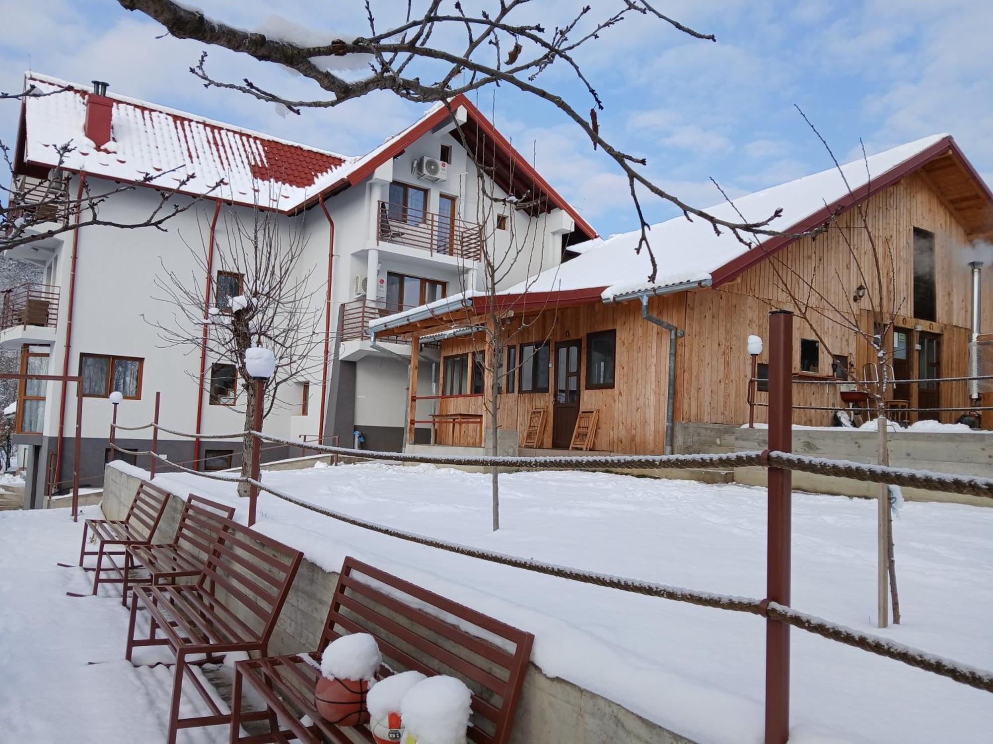 Perla Argesului, Ciubar, Piscina, Lift, Gratar, Cabana, Pensiuni, Hotel Cazare Transfagarasan Curtea De Arges Albestii de Arges Dış mekan fotoğraf