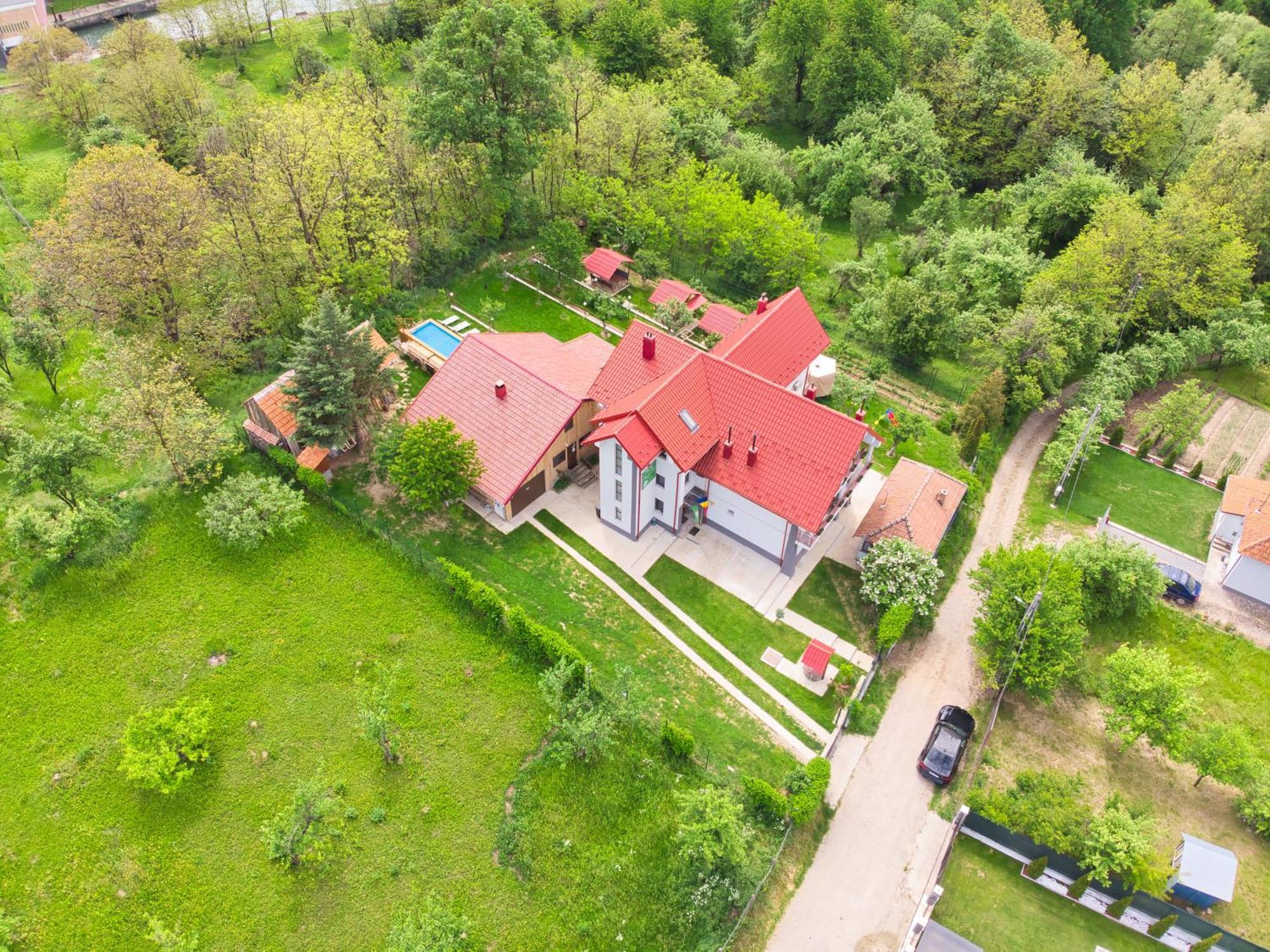Perla Argesului, Ciubar, Piscina, Lift, Gratar, Cabana, Pensiuni, Hotel Cazare Transfagarasan Curtea De Arges Albestii de Arges Dış mekan fotoğraf