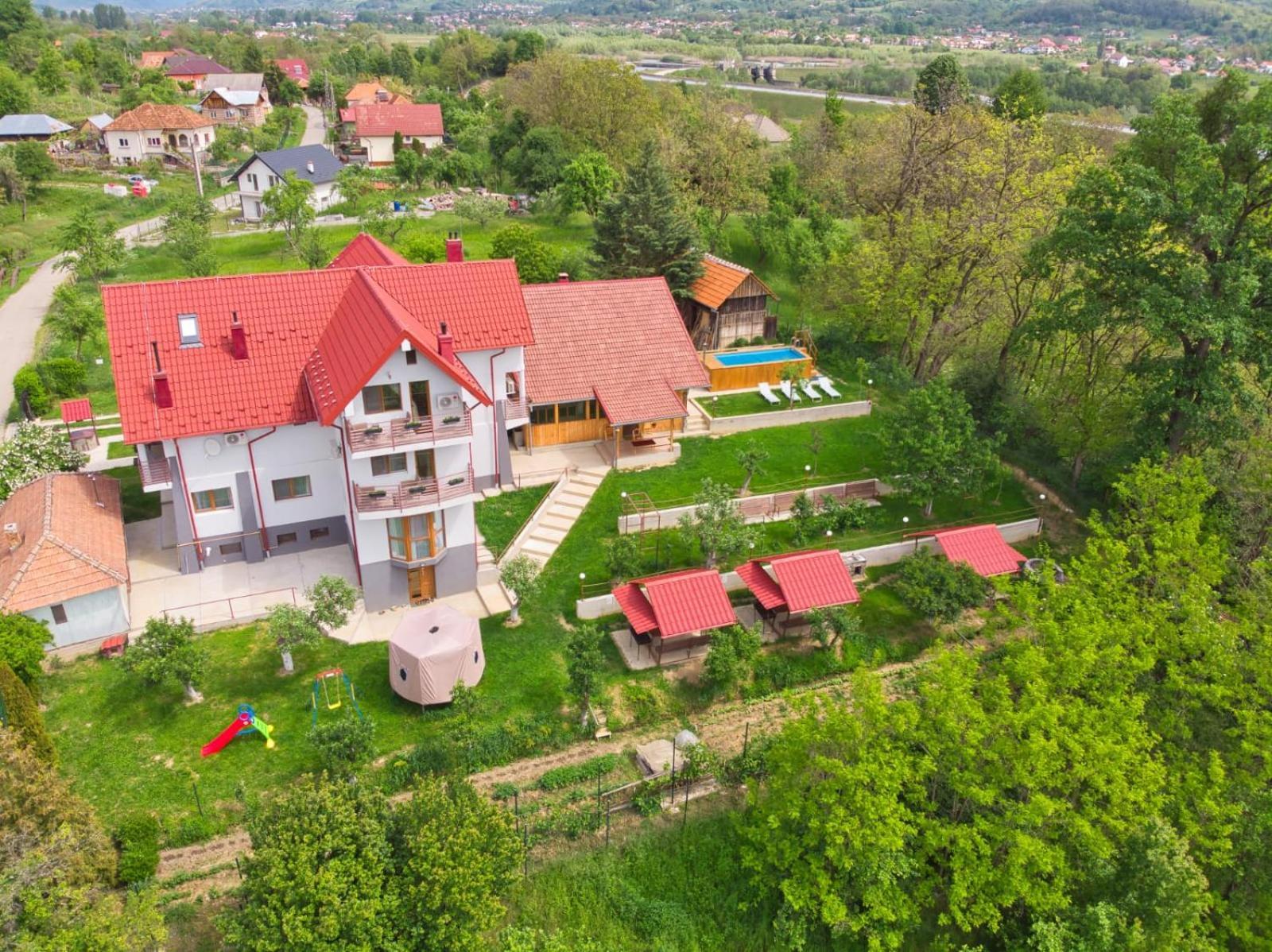 Perla Argesului, Ciubar, Piscina, Lift, Gratar, Cabana, Pensiuni, Hotel Cazare Transfagarasan Curtea De Arges Albestii de Arges Dış mekan fotoğraf