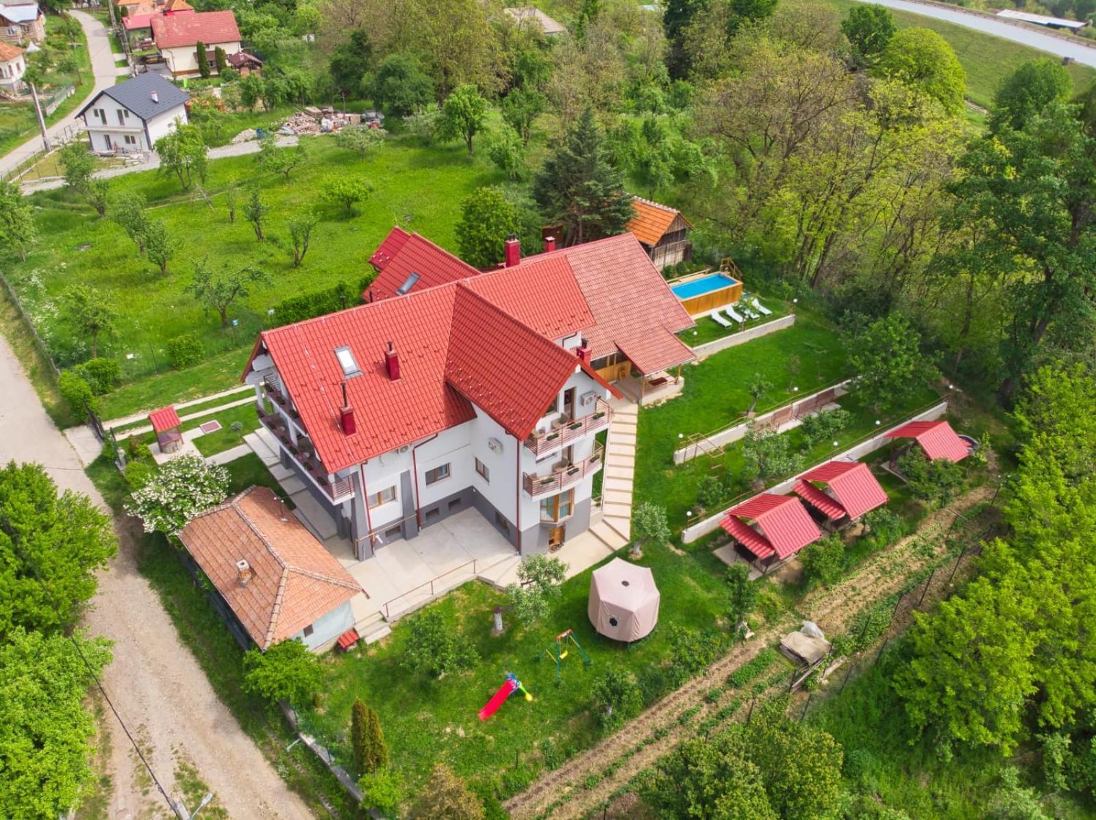 Perla Argesului, Ciubar, Piscina, Lift, Gratar, Cabana, Pensiuni, Hotel Cazare Transfagarasan Curtea De Arges Albestii de Arges Dış mekan fotoğraf